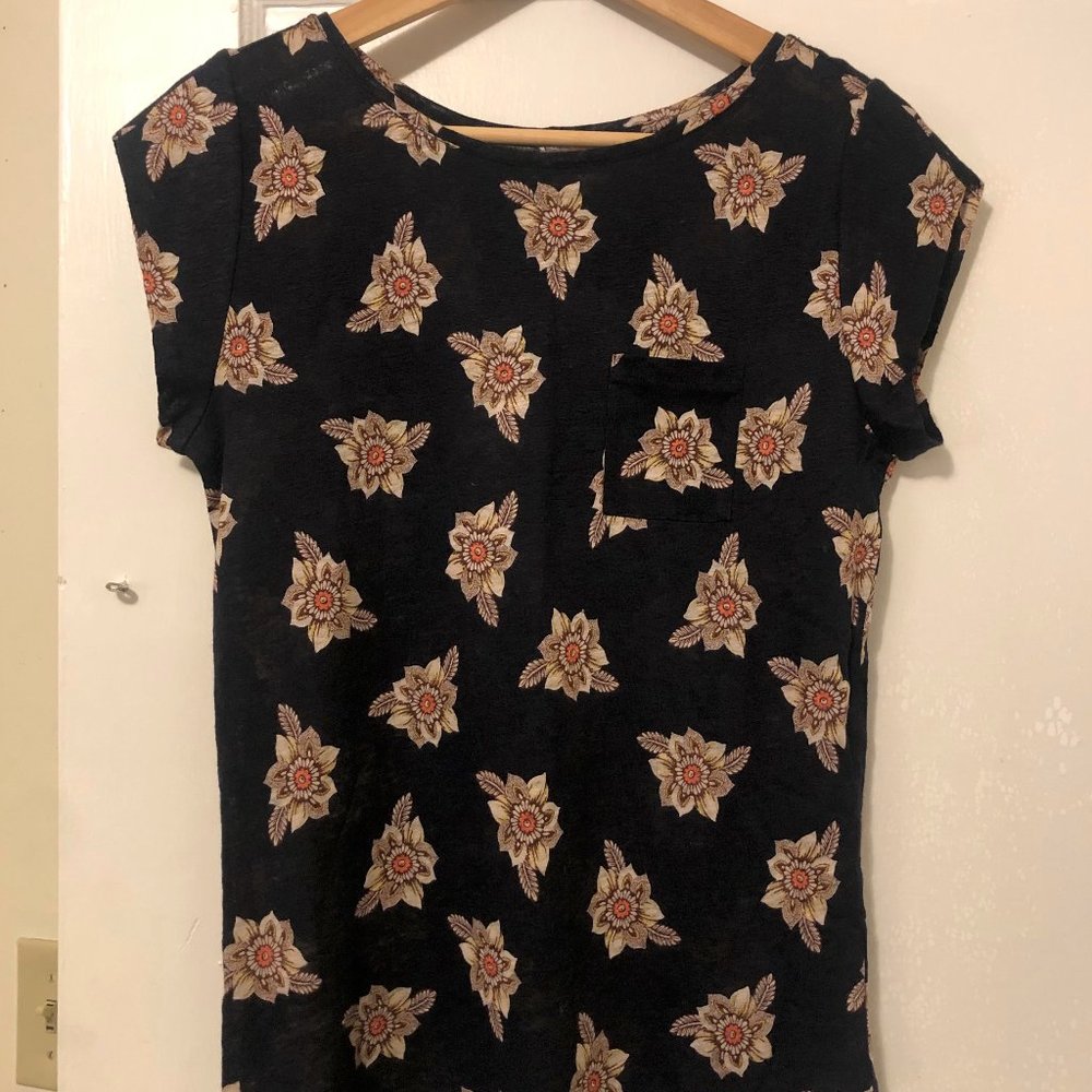 EUC Ann Taylor Loft floral linen top